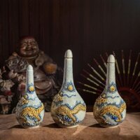 Nậm rượu thờ  men rạn đắp nổi