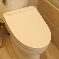 Nắp bệt thông minh TOTO TCF8GM44 tự động đóng mở và khử trùng