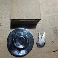 NẮP BÌNH DẦU(NHIÊN LIỆU) MÁY XÚC HITACHI ZAXIS 55(LOẠI 2 NGHẠNH)