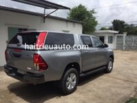 nắp thùng cao có đèn xe TRITON 2017