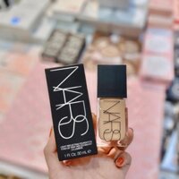 NARS - Kem nền Nars Light Reflecting Foundation