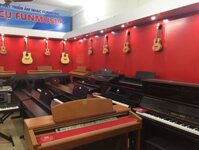 Nên chọn đàn piano điện hay piano cơ? Tham khảo ý kiến chuyên gia