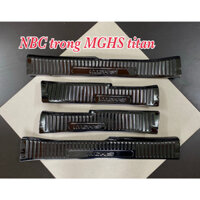 NẸP BƯỚC CHÂN TRONG MGHS titan.