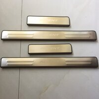 Nẹp bước chân trong ngoài, ốp bậc xe Innova, Fortuner, Xpander, CRV, i10, Wigo, Ranger, Cerato, City