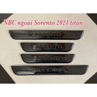 nẹp chân chống xước Sorento 2022 titan