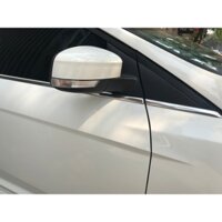Nẹp chân kính theo xe Focus hatback 2012-2019