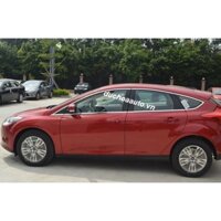 Nẹp chân và viền cong kính Ford Focus hatback 2012-2019