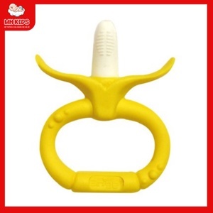 Ngậm nướu hình chuối Ange AG044