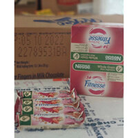 Ngũ Cốc NESTLE FITNESSE Vị Dâu 23.5gx16thanh/ Hộp