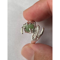 Nhẫn bạc đá Emerald ( ngọc lục bảo ) thiên nhiên.