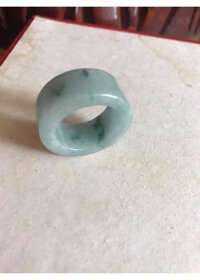 NHẪN CẨM THẠCH ỐNG THẲNG SIZE 20MM ĐÁ THIÊN NHIÊN MÀU XANH NHẸ NAM ĐEO