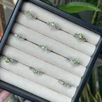 Nhẫn Đá Peridot Thiên Nhiên
