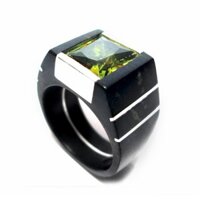Nhẫn gỗ Mun sừng đính đá topaz xanh lá, cẩn bạc