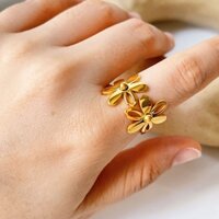 Nhẫn hoa titan không phai màu