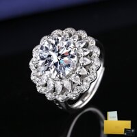 Nhẫn Kim Cương Trắng Hình Hoa Cổ Điển Sang Trọng 5 karat