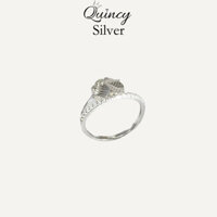 Nhẫn nữ bạc 950 Quincy Silver, bông 4 cánh trái tim đính hột và 1 hàng đá xung quanh thân nhẫn xinh xắn