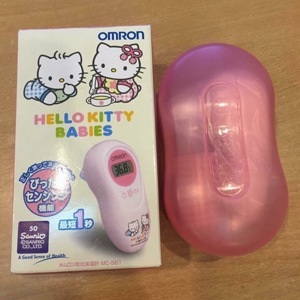 Nhiệt kế đo tai Omron Hello Kitty Babies MC-581