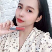 🌸🌸Nhìn mấy cái môi mà tô mấy màu son này nhìn có muốn cắn ko hả trời...

👉 Thực sự mà nói thì chất ko chê vào đâu ...