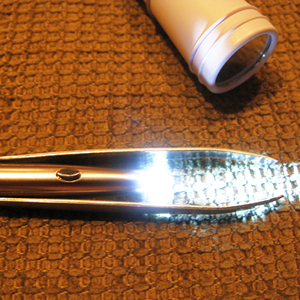 Nhíp Có Đèn Chiếu Led Beurer HL05