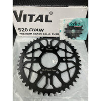 NHÔNG SÊN DĨA KTM RC 390 - NHÔNG DĨA THÉP 15/45 SÊN ĐEN CHUẨN 520 - Chính Hãng VITAL