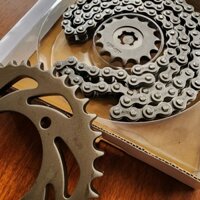 Nhông Sên Xe Máy Hiệu HRC Cho Dòng Xe Si-ju
