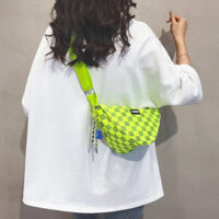 Niche Tam Giác Túi Vải Messenger Túi Nhỏ Nữ 2024 Phong Cách Mới Thể Thao Bánh Bao Túi Thường Ngày Phù Hợp Với Túi Đeo Vai Hợp Thời Trang