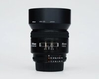 Nikon AF 85mm f/1.8D