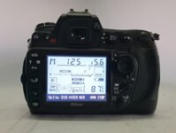 Nikon D300 ( kèm len 35-70) máy ngoại hình đẹp