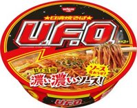 NISSIN- Mỳ trộn yakisoba kèm sốt UFO 128g