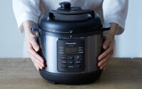 Nồi áp suất Panasonic SR-MP300 áp suất cao, điều chỉnh nhiệt độ linh hoạt
