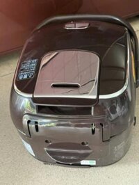 Nồi cơm điện 0.5L Zojirushi NP-RM05 date 2021 có áp suất nấu gạo lứt mềm ngon