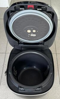 Nồi cơm điện Cao tần IH Áp suất Tiger JPI-G180 sx 2021 qua sử dụng còn đẹp long lanh !