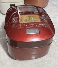Nồi cơm điện cao tần Toshiba RC-10VSE3 áp xuất hút chân không mới 95%