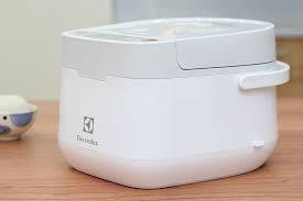 Nồi cơm điện Electrolux ERC6603W - 1.8L