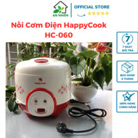 NỒI CƠM ĐIỆN HAPPYCOOK  060-0.6L có 2 màu xanh và đỏ, Đi kèm 1 ly nhựa chia vạch, 1 muỗng nhựa, 1 xửng hấp, 1 phích cắm.