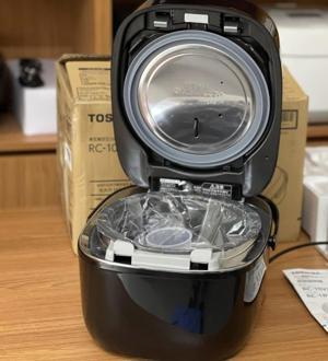 Nồi cơm điện Toshiba RC-18VXT - 1.8L