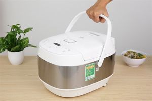 Nồi cơm điện tử Beko RCM 50823W