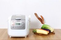 Nồi cơm điện tử TOSHIBA 1.8L RC-18NMFVN(WT)