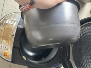 Nồi cơm điện Zojirushi NP-VD10-TA