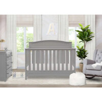 Nôi cũi em bé Emery sản xuất châu âu được làm từ Gỗ Thông Newzeland, veneer sồi và MDF