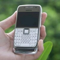 NOKIA e71 Wifi 3G Chơi Game Mượt Như NOKIA E72 Zin Chính Hãng Nắp Lưng Thép Chống Rỉ  Bảo Hành 12 Tháng