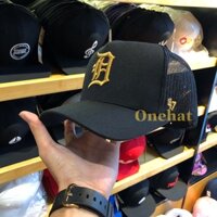 Nón Chữ D fom trucker quai cài nút