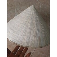 Nón lá Nam Định khâu tay tặng bọc nilon và quai ren.