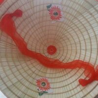 Nón lá việt nam 2 hoa tặng quai xinh giá rẻ đường kính 35cm combo 5 cái