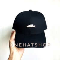 Nón lưỡi trai vành cong 2 phiên bản logo Sneaker giày 4 kẻ sọc Brand One Hat - Trucker