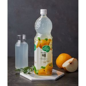 Nước giải Khát WoongJin Lê tự nhiên chai 1.5L
