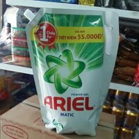 Nước giặt ariel 2,4kg