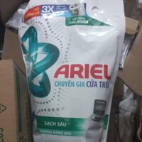 Nước giặt Ariel cửa trên hương nắng mai 4 Lít