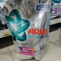 NƯỚC GIẶT ARIEL CỬA TRƯỚC BỀN MÀU HƯƠNG SEN & NHÀI 1,55KG