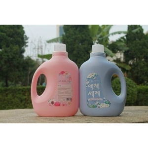Nước giặt Blue Hàn Quốc dạng túi hương thảo mộc 2kg
